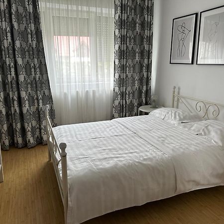White Glamour Buzău Buitenkant foto